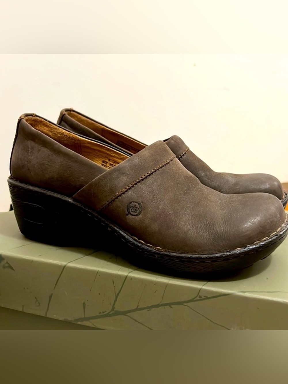 Børn Moritz Brown Leather Closed Back Clog Shoes • Size 39 • LIKE NEW